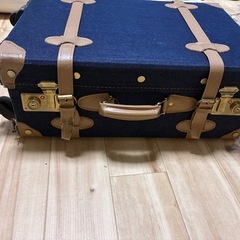キャリーケースの画像