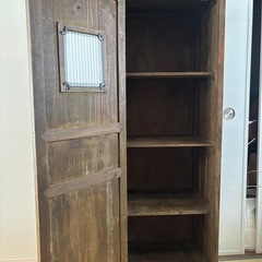 アンティーク　木　キャビネットの画像