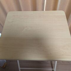 【引取者決定】折りたたみテーブルの画像