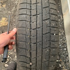 商談中　
トーヨータイヤ　スタッドレス　215/70R16  の画像