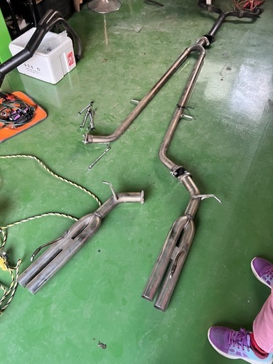 y50フーガ　マフラー　中間ストレート