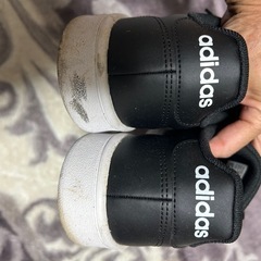 （お取引き中）adidas25.5cmの画像