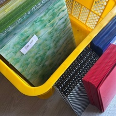 お得! アクリル板 500枚以上セット 無地 不透明 カラフル グリッター マーブル柄 厚2〜3mm 295×245mm 400×400mm レーザー加工 DIY 送料込の画像