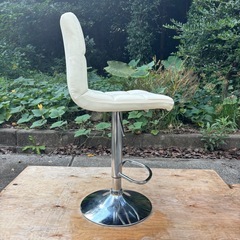 バーチェア カウンターチェア バースツール カウンターイス モダンなバースツール  PU レザー高さ調節可能な回転バーチェア フットレストとベース付き カウンター キッチン ホーム用 バーチェアー キッチン 椅子 カウンターチェアーの画像