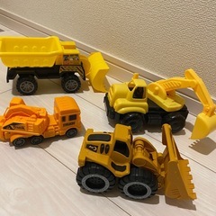 車のおもちゃ、9台の画像