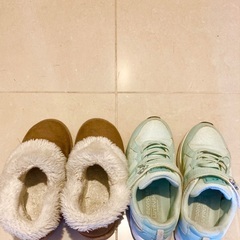 20cmスニーカー　ムートンブーツ　子供靴の画像