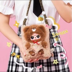 ひとつしかないです✨ベビースリー　携帯バックの画像