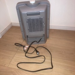 山善　セラミックファンヒーター　２０１８年製の画像