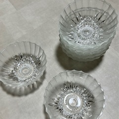 【昭和レトロ】ガラスの器✳︎レトロな雰囲気のカフェにぴったり✳︎
の画像