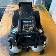 早い物勝ち❗️現状　マキタコンプレッサー　2台　の画像