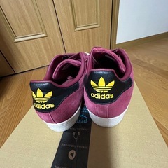 極美品adidas SUPERSTAR バーガンディ スエード 26.5cmの画像