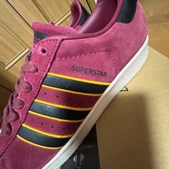 極美品adidas SUPERSTAR バーガンディ スエード 26.5cmの画像