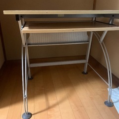 パソコンラックの画像