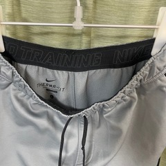 ナイキ NIKE セットアップ 2点セット THERMA-FIT パーカー ジップアップ スェットパンツ 裏起毛 L グレー の画像