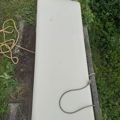 昇降式診療ベッド の画像