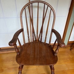 木製　椅子　の画像