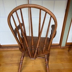 木製　アームチェアの画像