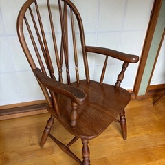 木製　アームチェアの画像