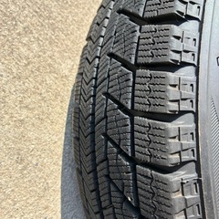 スタッドレスタイヤの画像