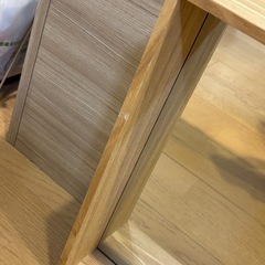 壁掛けミラー　タモ材　40×40　カラー：オークの画像