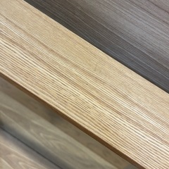 壁掛けミラー　タモ材　40×40　カラー：オークの画像