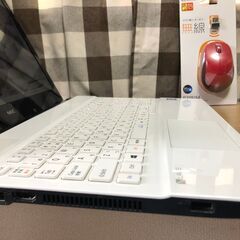 💗１台限定！💗福生市・入間市近隣・美麗美品！超速i7第7・超高速新品SSD256GB交換済・Webｶﾒﾗ内蔵・Win11・NEC/Office2021付/15.6ｲﾝﾁ/メモリ8GB/無線/DVD・CD再生ｿﾌﾄ付・お洒落ホワイト！　No.2511008-1の画像