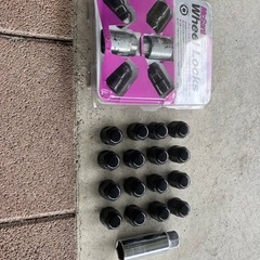 RAYS(レイズ)　VERSUS VARIANCE V.V.5.2S 19×8J 5穴　ロックナット付の画像