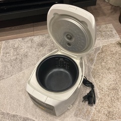 Tiger🔴タイガー綺麗な炊飯器の画像