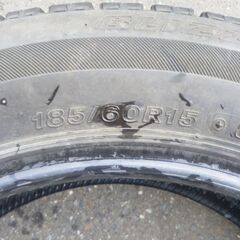 スタッドレスタイヤ VRX4本★185/60R15 ワンシーズンor履き潰しの画像