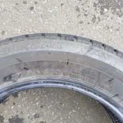 スタッドレスタイヤ VRX4本★185/60R15 ワンシーズンor履き潰しの画像