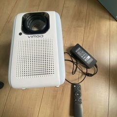vimgo プロジェクターにおまけでヘッドホンですの画像