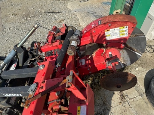 畦塗り機　クボタ34馬力で使用