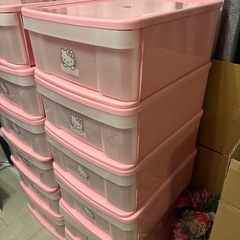 IRISハローキティ収納ケースの画像