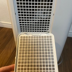 SHARP　加熱気化式加湿機 HV-L75-Wの画像