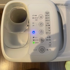 SHARP　加熱気化式加湿機 HV-L75-Wの画像