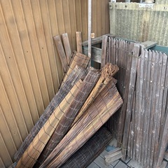 木材や廃材の画像