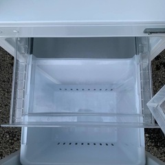 EJ1499番 YAMADA ノンフロン冷凍冷蔵庫 YRZ-F15G1の画像