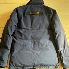 カナダグースダウンジャケットの画像