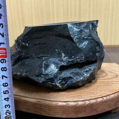 黒曜石？　台座付　ジャンクの画像