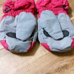 mont-bell ミトン手袋 2〜3歳用の画像