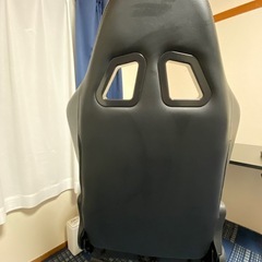 ゲーミングデスク&チェアーの画像