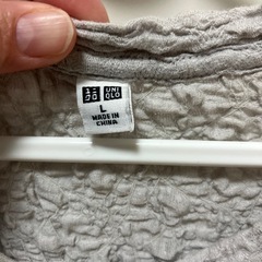 【募集中】【11月までの出品予定】ユニクロ　レディース半袖Tシャツ　Lサイズ　グレーの画像