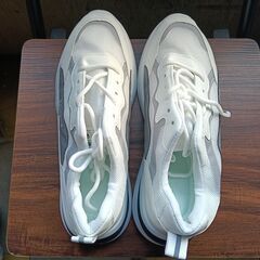 新品 27cm メンズ スニーカー ホワイト 厚底 シューズ 普段着 識別番号:【N543-S】の画像