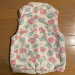 ＊キッズ冬物整理＊ もこもこベスト　130の画像