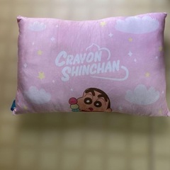 クレヨンしんちゃんの枕の画像