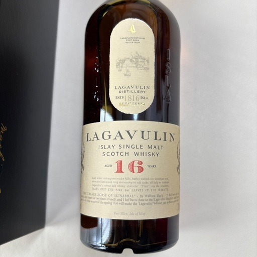 モルトウイスキー ラガヴーリン 16年  《希少》旧ラベル　封印あり！700ml
