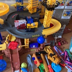 おもちゃ 玩具 オモチャ ロボット トミカ 車 クルマ 釣り アルファベット 工事現場 まとめの画像