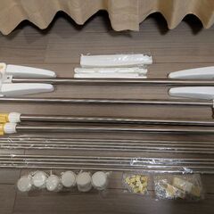 折りたためる洗濯物干しの画像