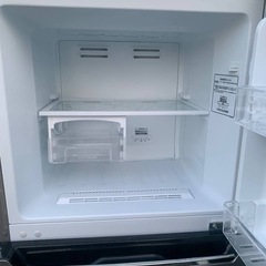 EJ5647番 Hisense ノンフロン冷凍冷蔵庫 HR-B2302の画像