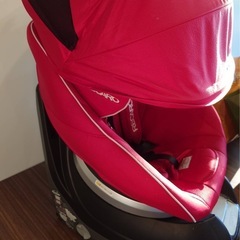 RECARO チャイルドシート　RED 赤　コンビ　Combi製の画像
